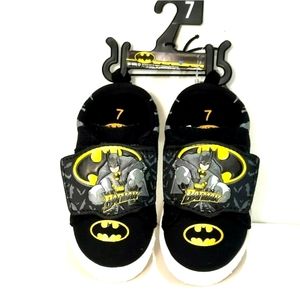 Batman kids shoes sz 7 brand new with tags